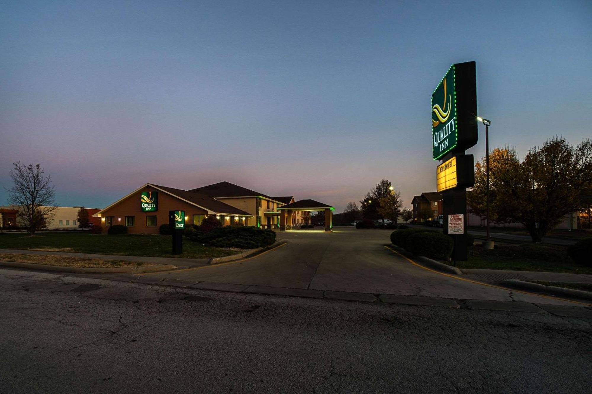 Quality Inn Carbondale University Area Экстерьер фото