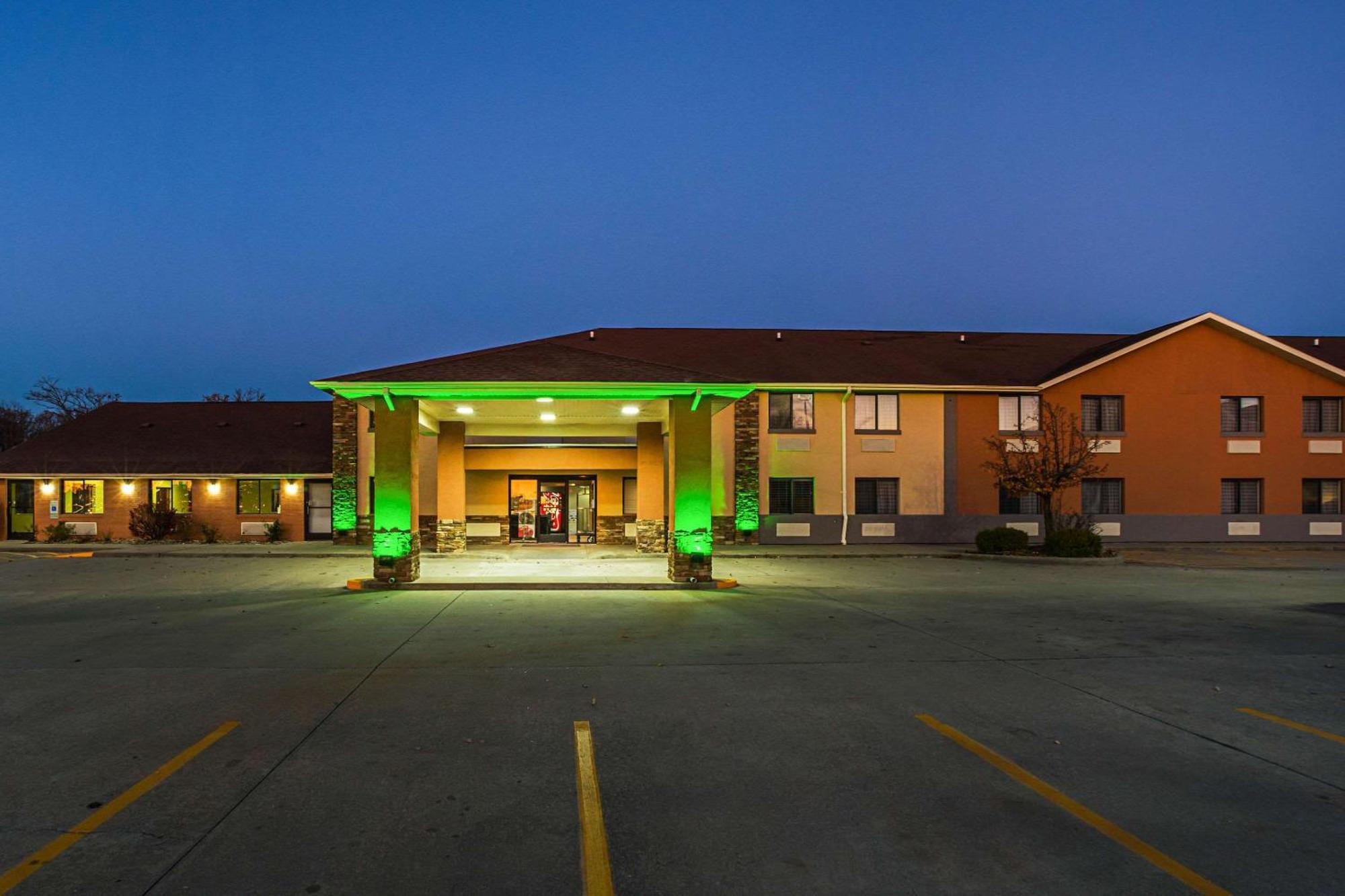 Quality Inn Carbondale University Area Экстерьер фото